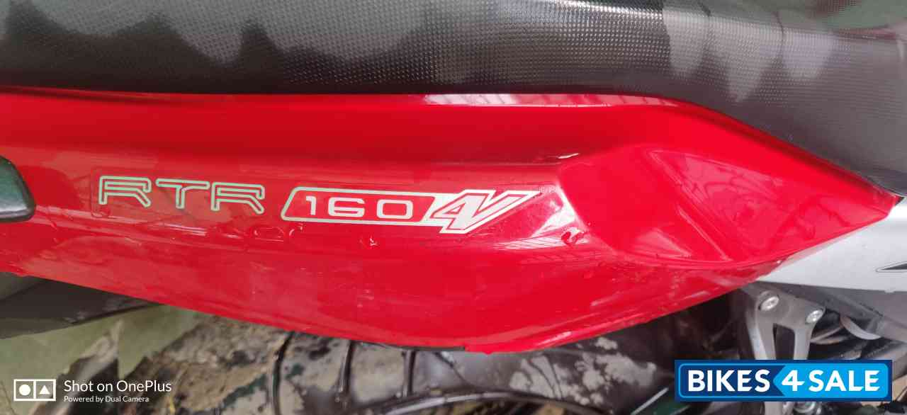 Red TVS Apache RTR 160 4V