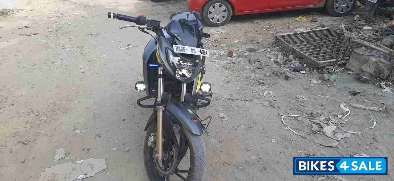 TVS Apache RTR 200 4V Race Edition 2.0