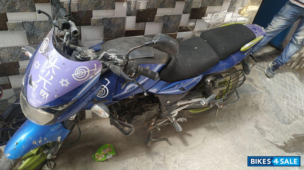 Blue Bajaj Pulsar 180 DTSi