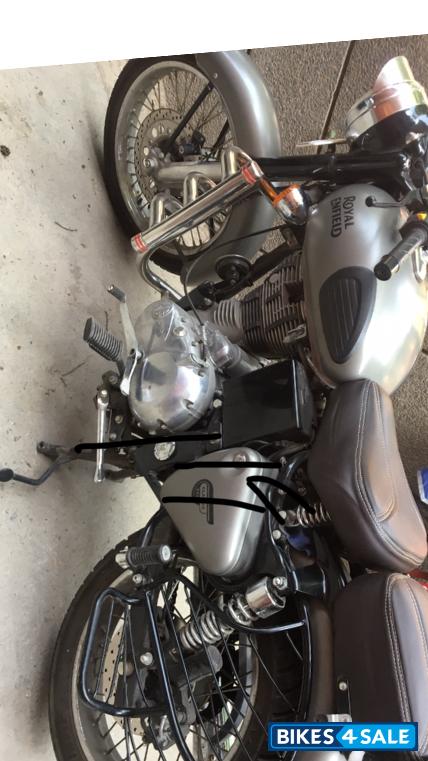 Royal Enfield Classic Gunmetal Grey Royal Enfield Classic Gunmetal Grey