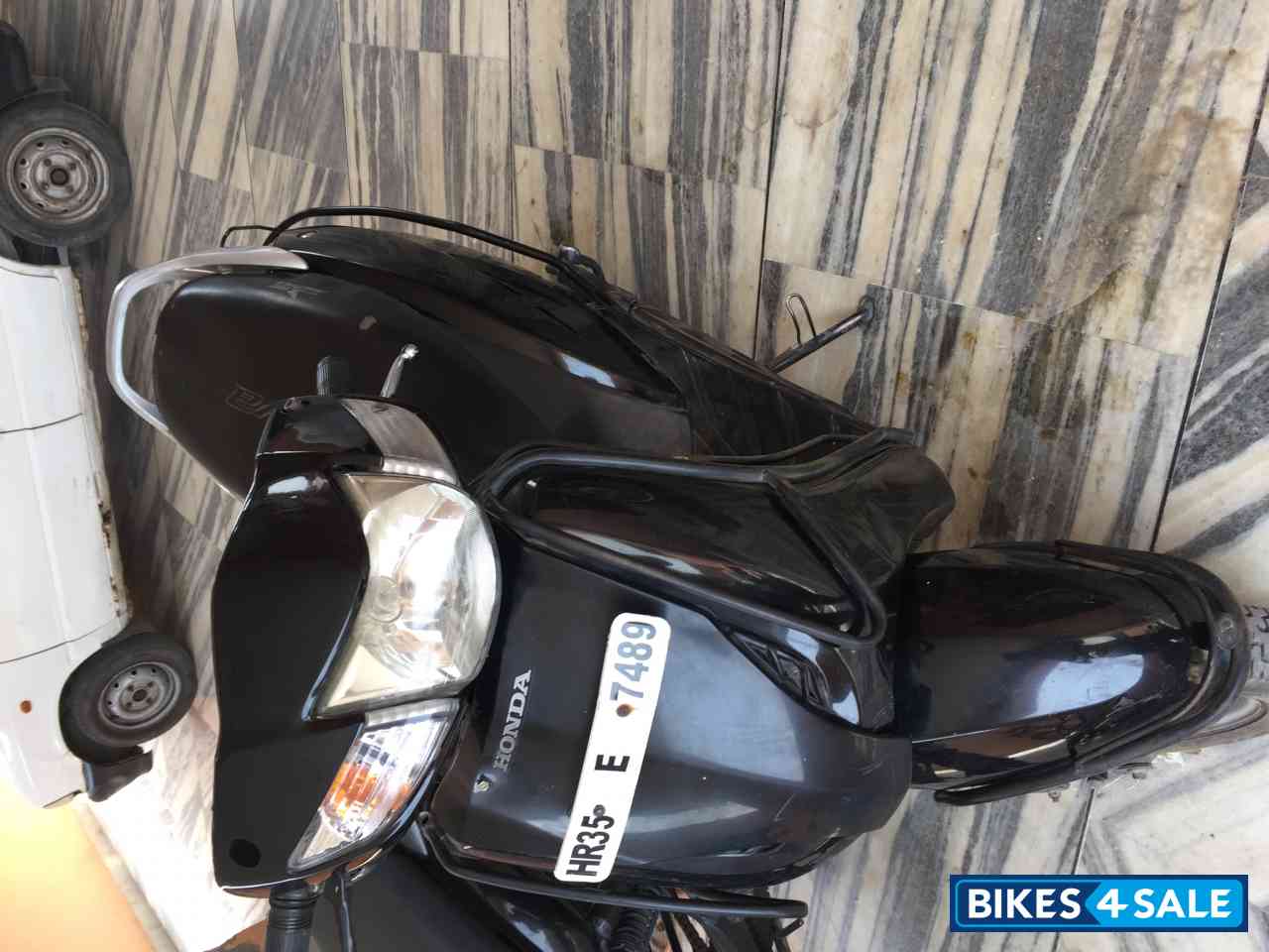 Black Honda Activa