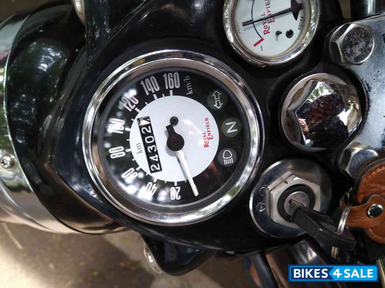 Black Royal Enfield Classic 350 Black Royal Enfield Classic 350