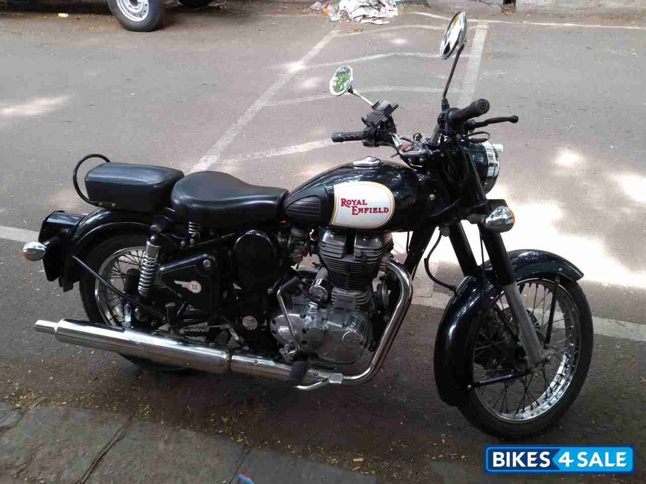 Black Royal Enfield Classic 350 Black Royal Enfield Classic 350