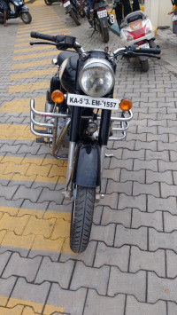 Black Royal Enfield Classic 350