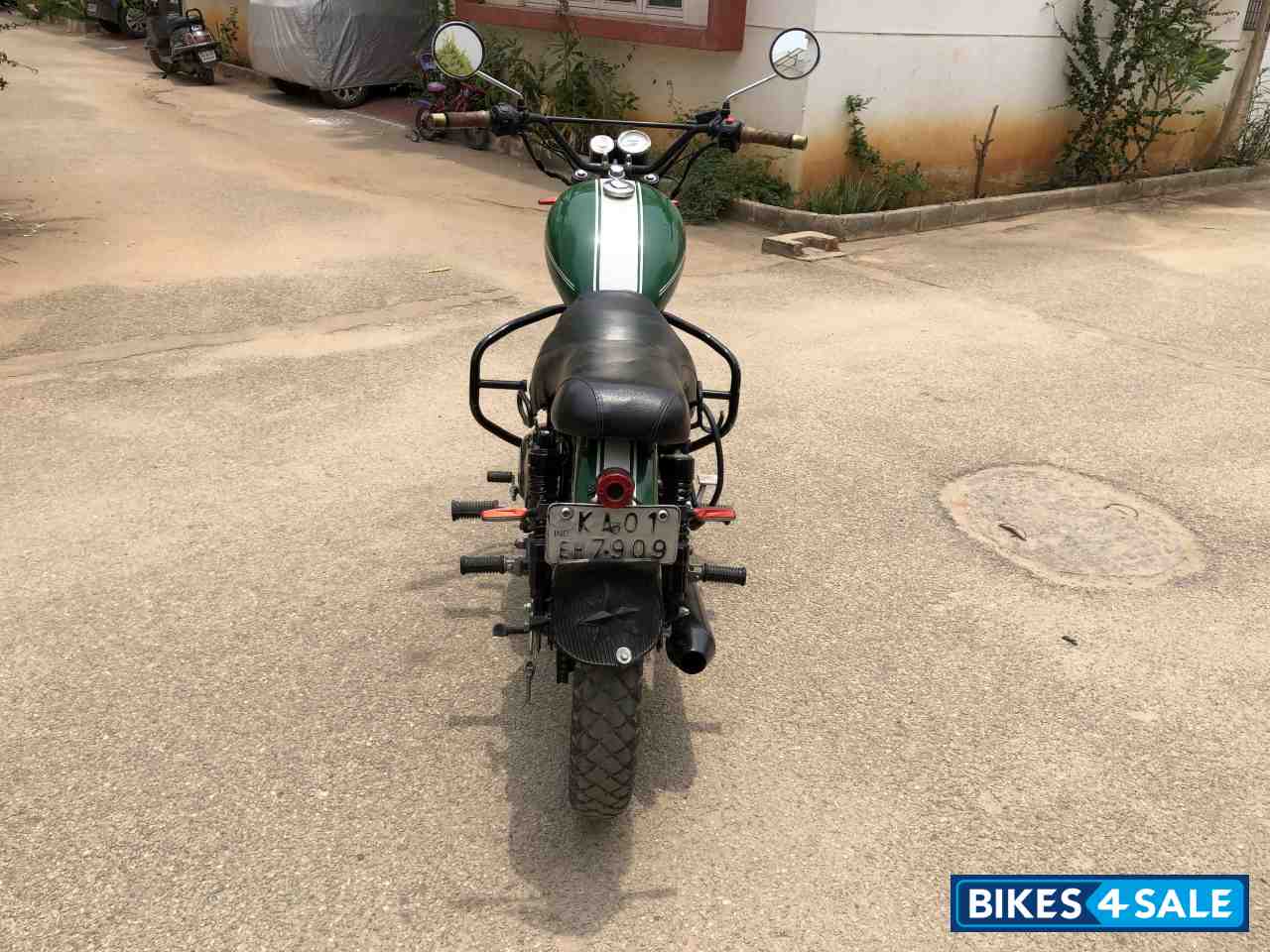 Green-white Royal Enfield Thunderbird
