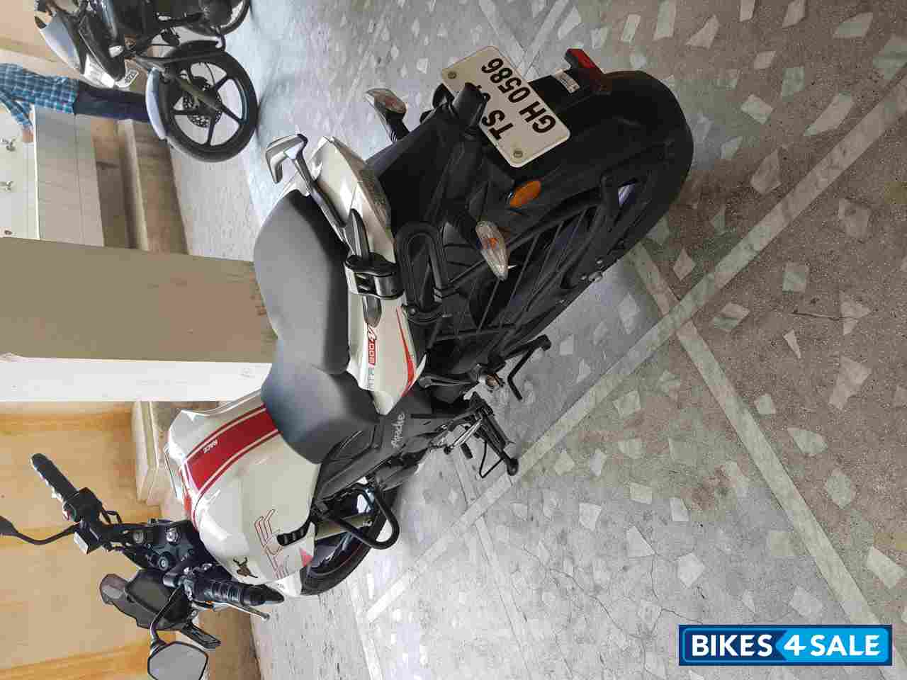 White TVS Apache RTR 200 4V ABS Race Edition 2.0 White TVS Apache RTR 200 4V ABS Race Edition 2.0