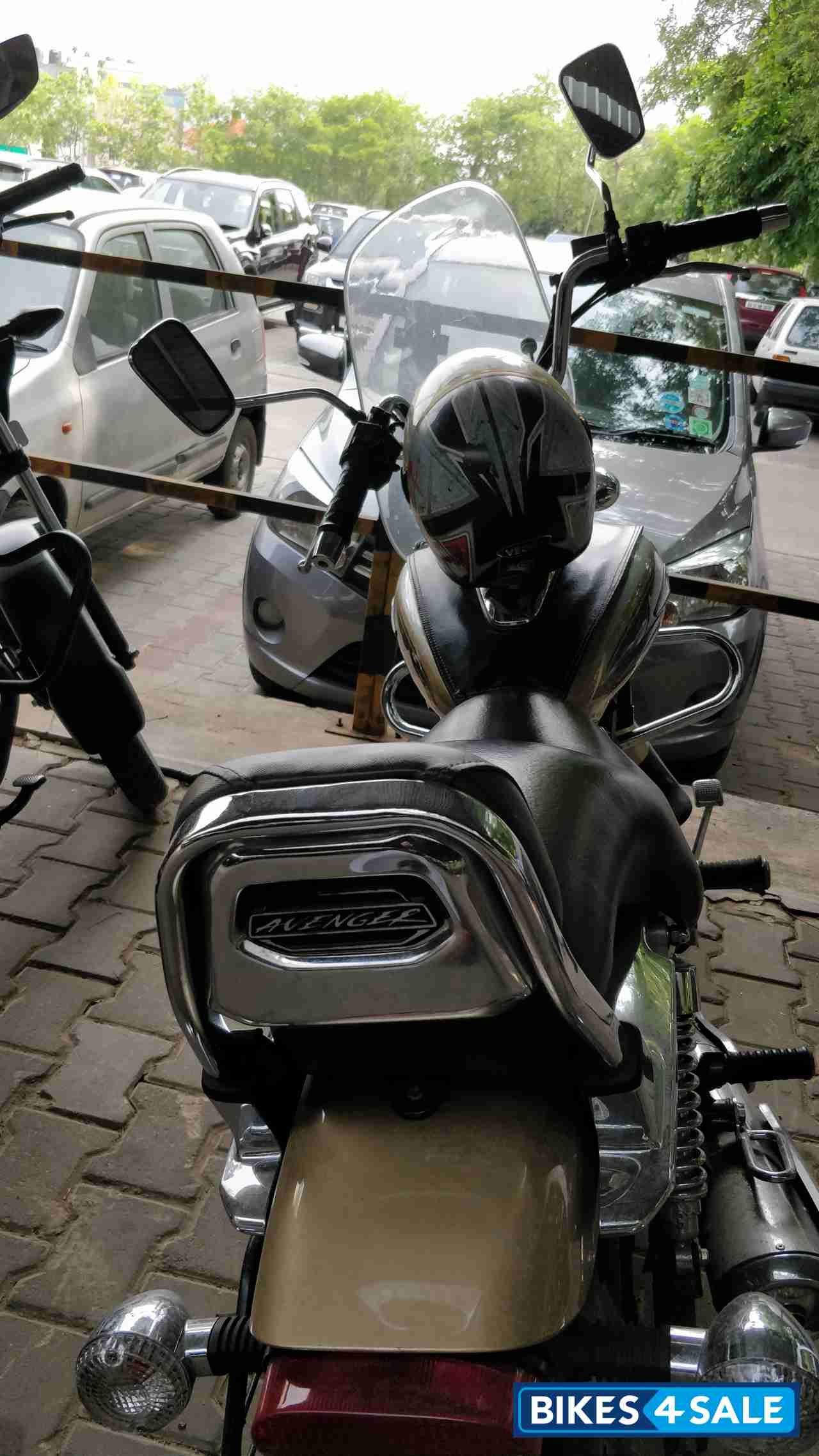 Bajaj Avenger Cruise 220