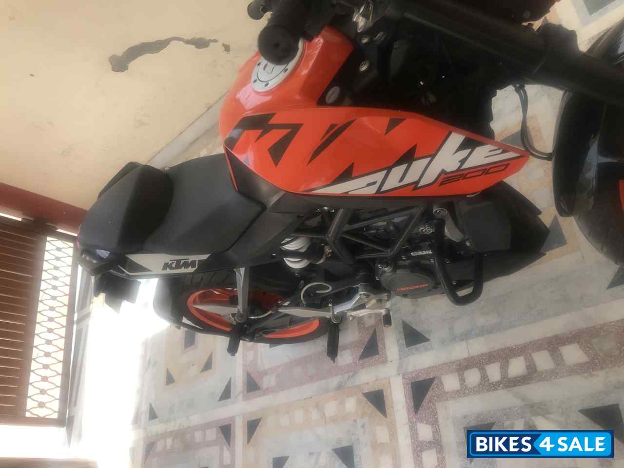 Orange KTM Duke 200