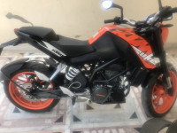 Orange KTM Duke 200
