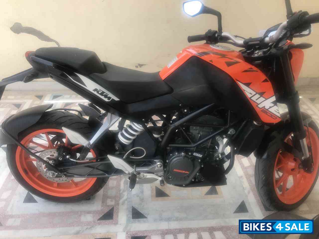 Orange KTM Duke 200