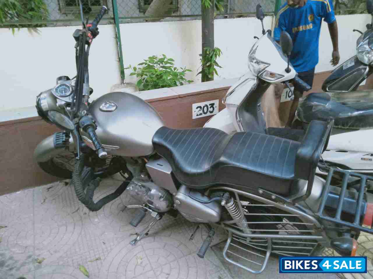 Royal Enfield Bullet Standard 500