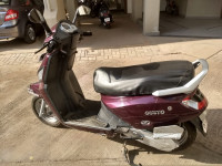 Mahindra Gusto