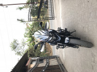 Black Matte Bajaj Dominar 400 Disc