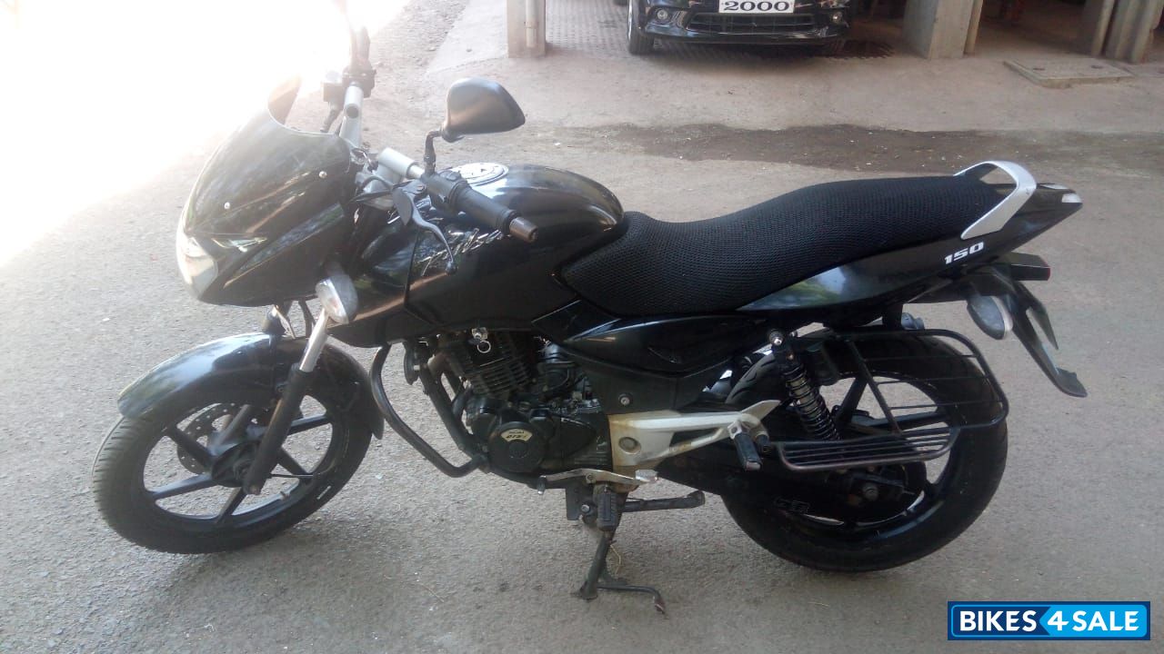 Black Bajaj Pulsar 150 DTSi