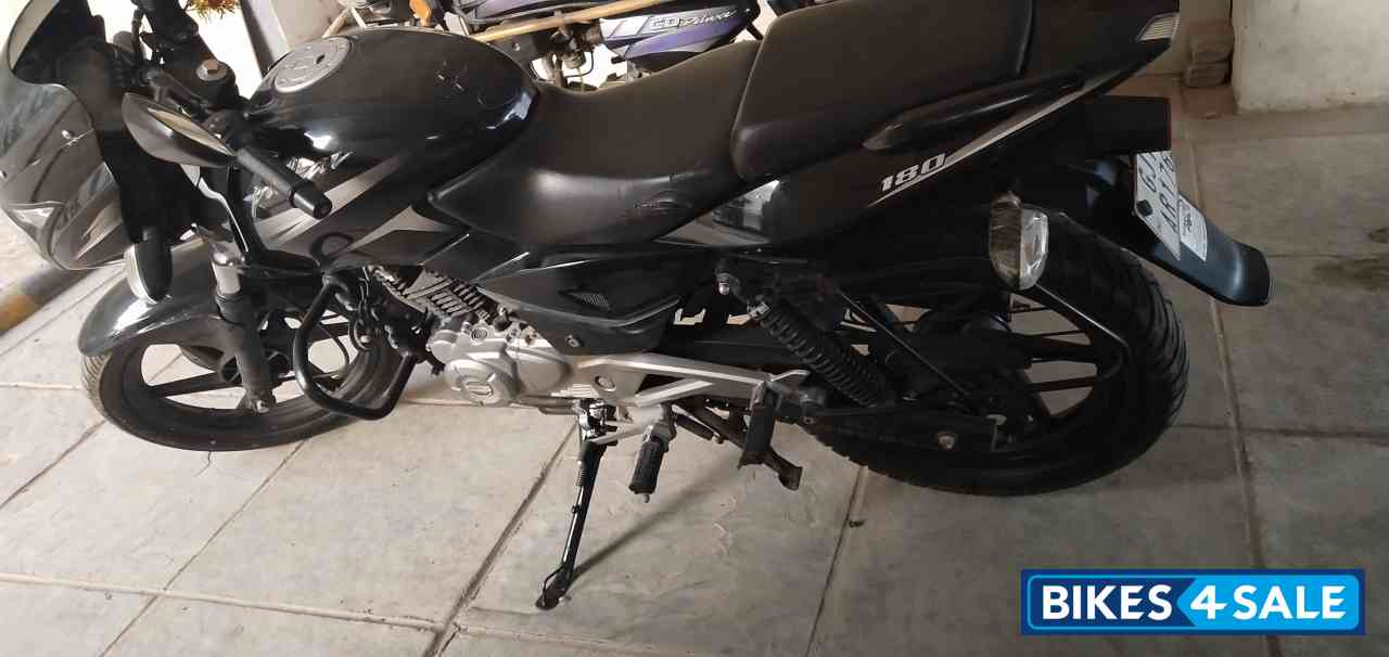 Black Bajaj Pulsar 180 DTSi