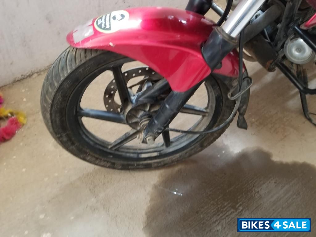 Red Bajaj Pulsar 180 DTSi