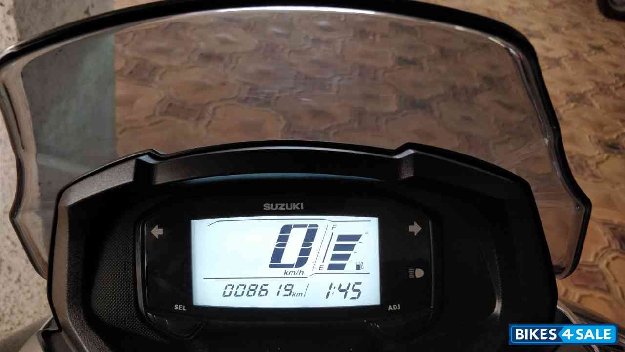 Glossy Black Suzuki Burgman Street