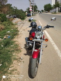 Red Bajaj Avenger 220 DTS-i