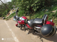 Red Bajaj Avenger 220 DTS-i