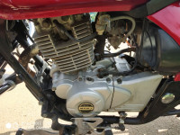 Red Bajaj Avenger 220 DTS-i