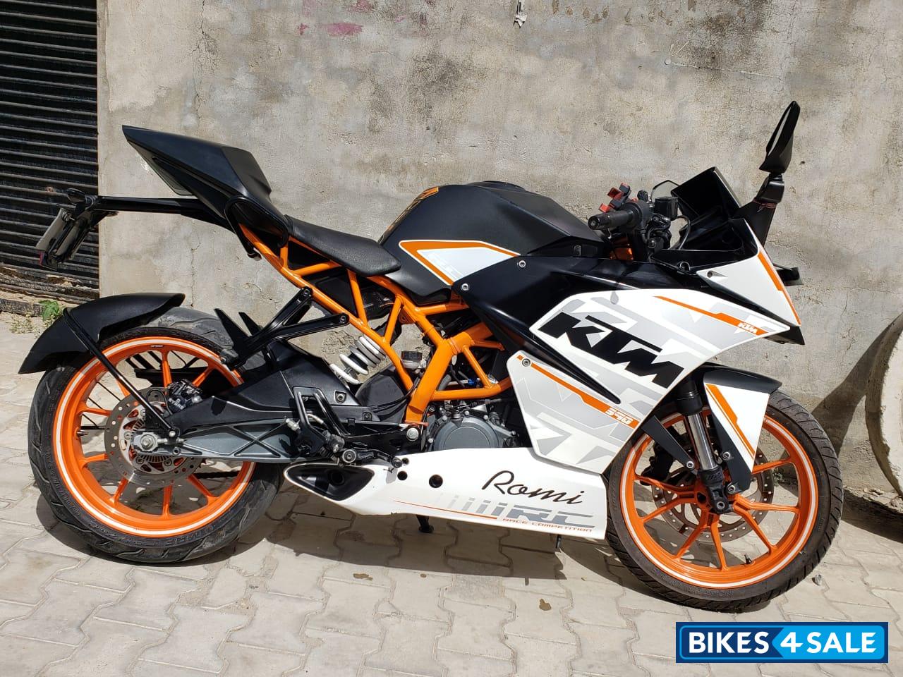 Used 2015 model KTM RC 390 for sale in Nawanshahr. ID 216399 - Bikes4Sale