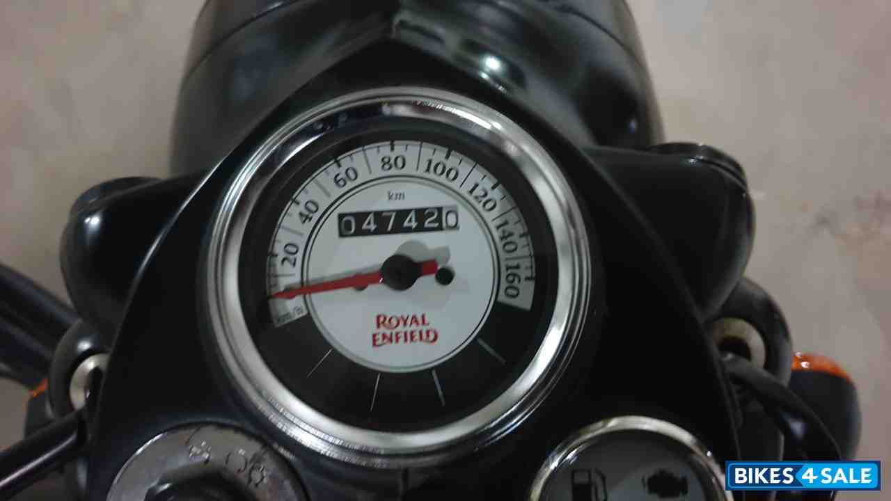 Royal Enfield Classic Stealth Black Royal Enfield Classic Stealth Black