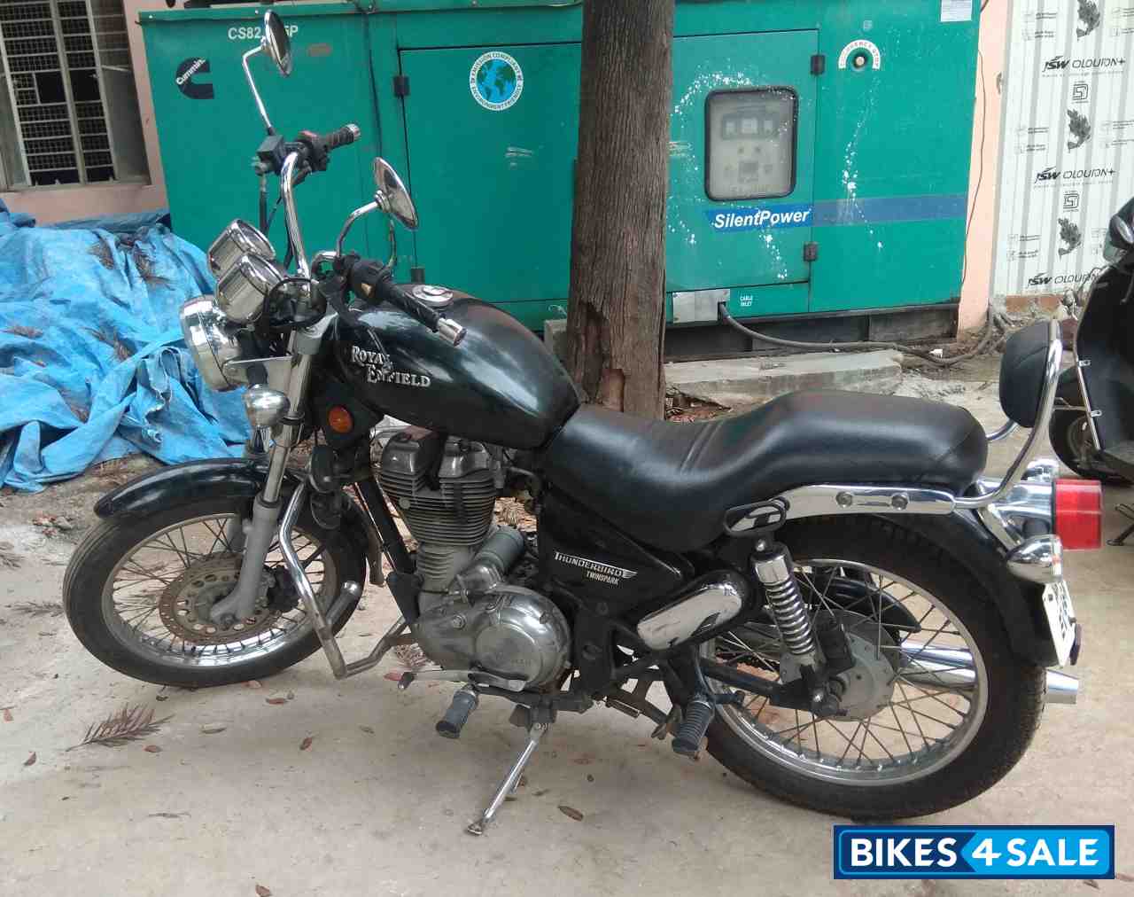 Black Royal Enfield Thunderbird TwinSpark 350