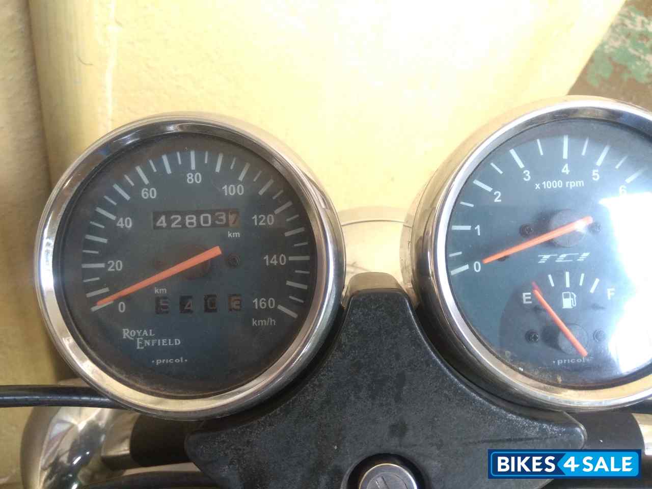 Black Royal Enfield Thunderbird TwinSpark 350