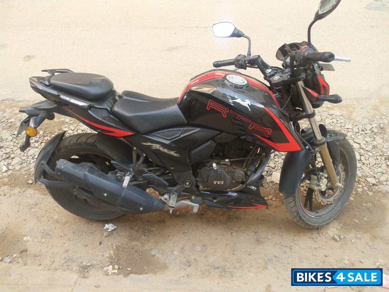 TVS Apache RTR 200 4V Race Edition 2.0