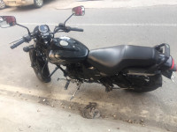 Matte Black Bajaj Avenger Street 180