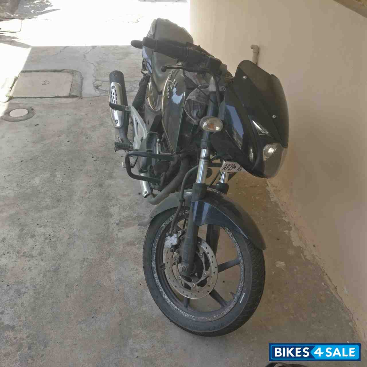 Black Bajaj Pulsar 180 DTSi