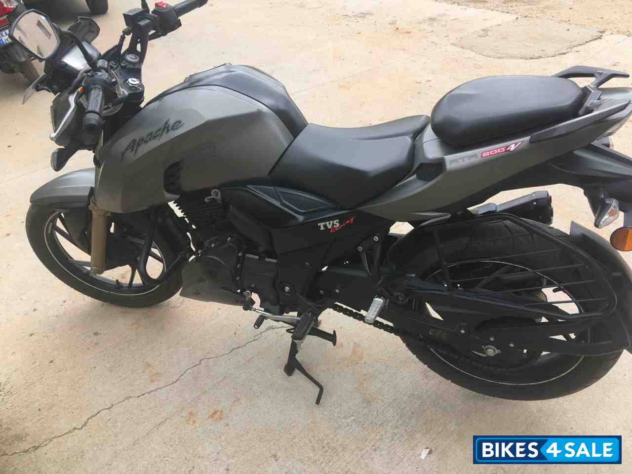 TVS Apache RTR 200 4V