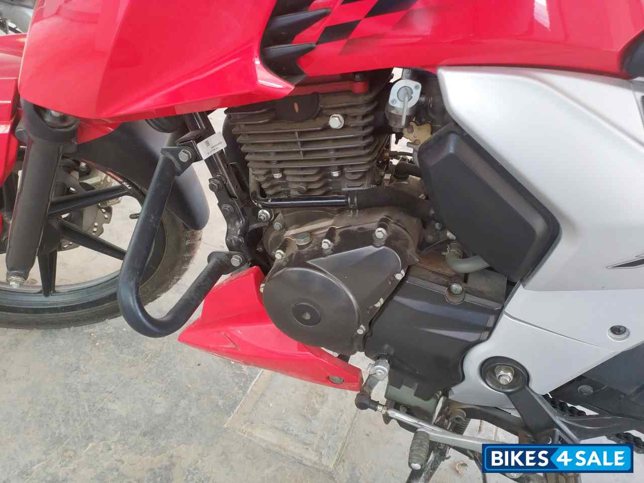 TVS Apache RTR 160 4V