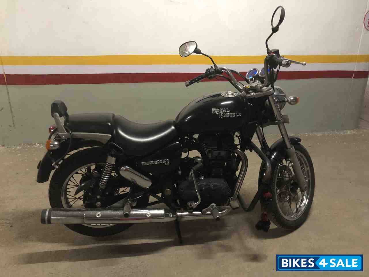 Black Royal Enfield Thunderbird 500