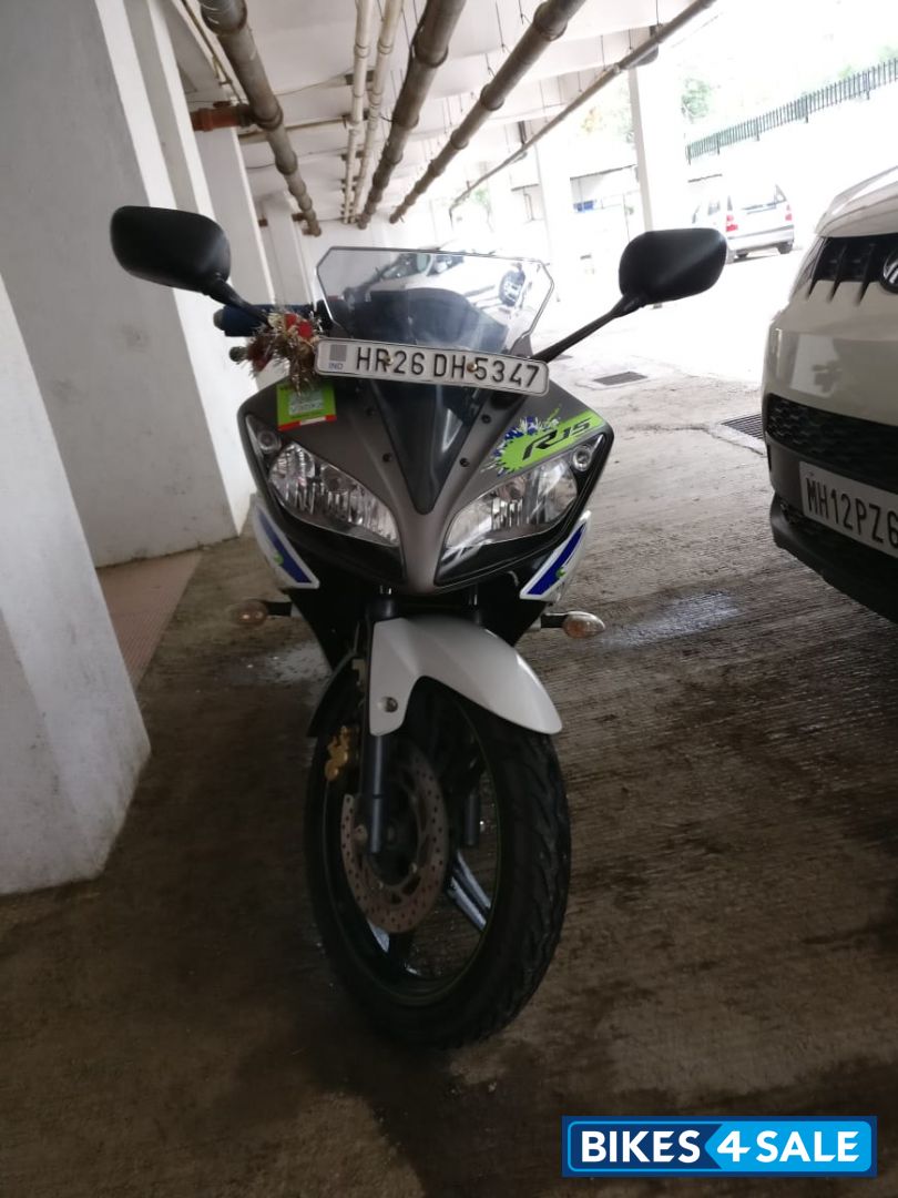 White & Green Yamaha YZF R15 V2