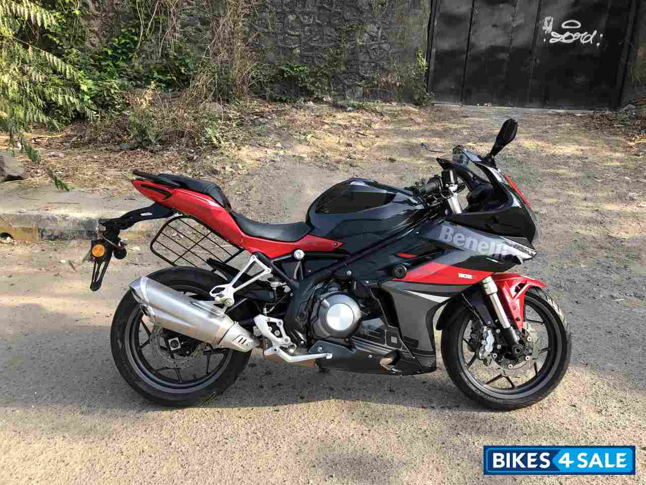 Black And Red Benelli 302R