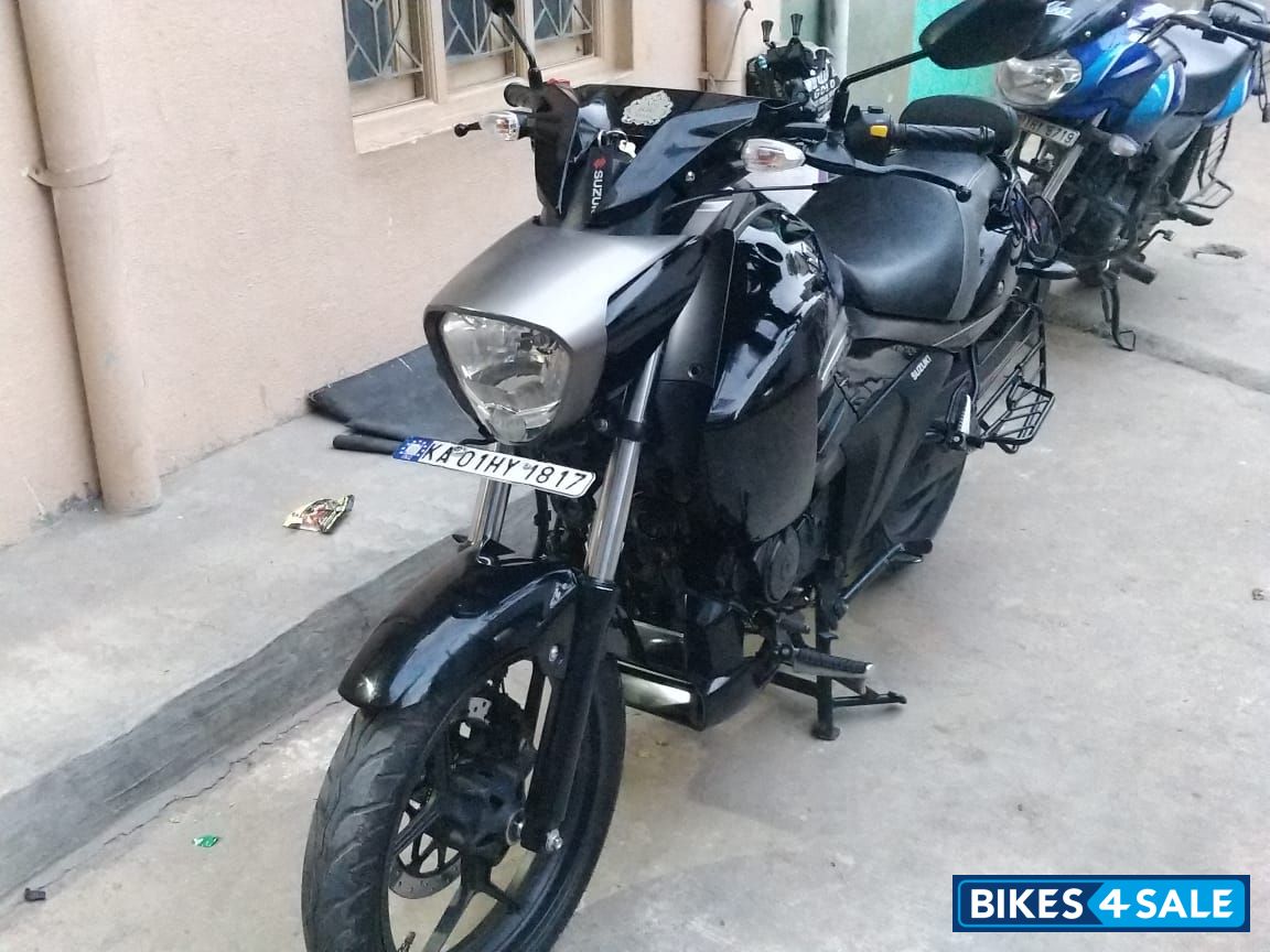 Black Suzuki Intruder 150