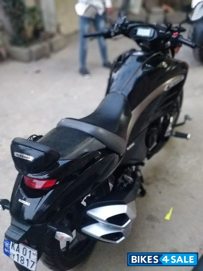 Black Suzuki Intruder 150