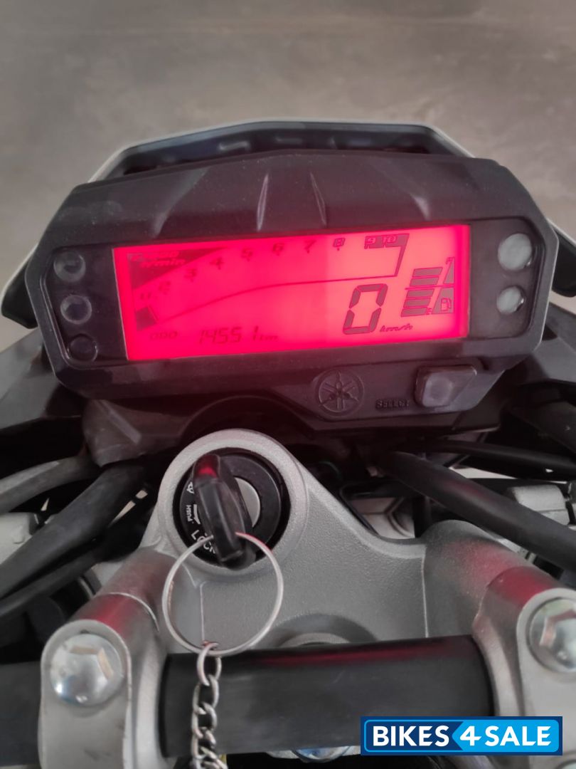 Black Yamaha FZ FI V2 Black Yamaha FZ FI V2