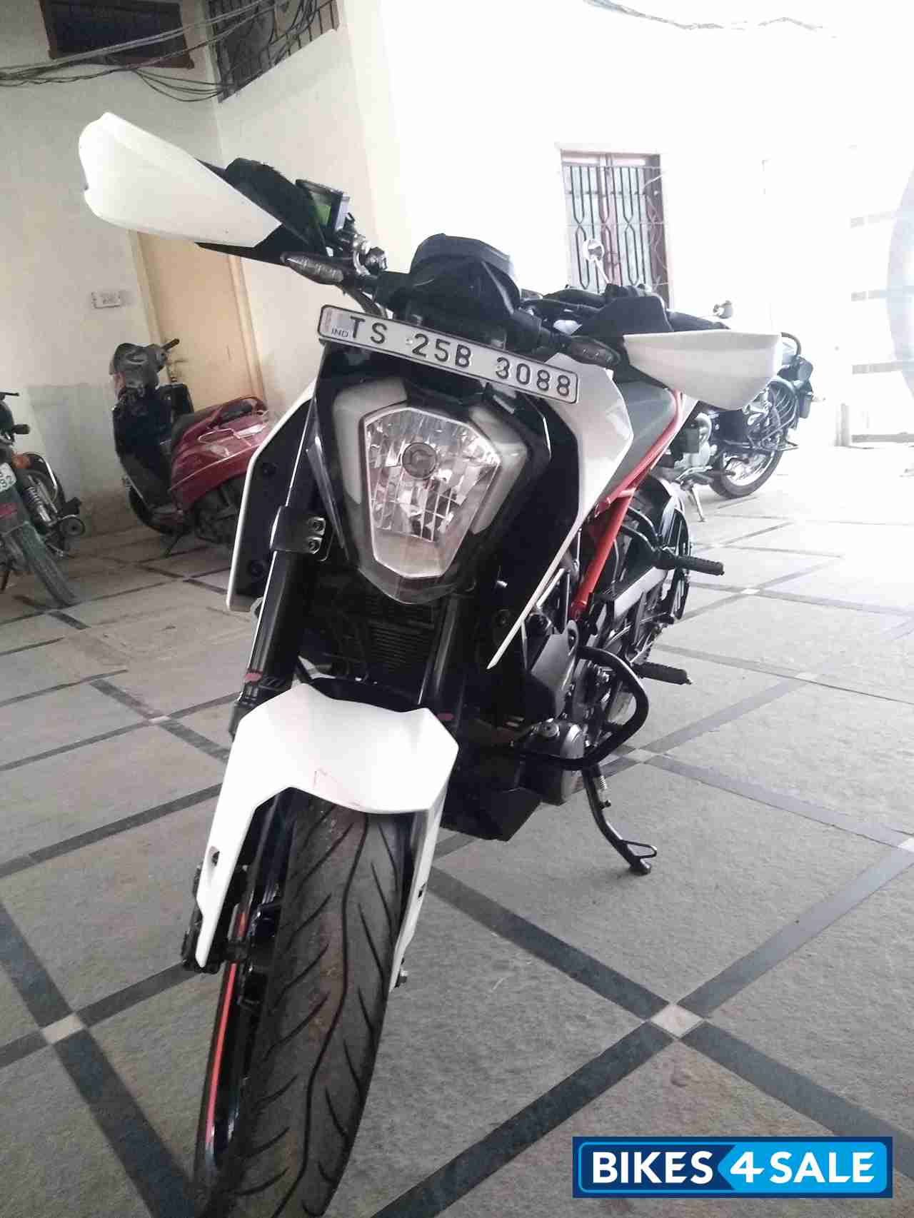 White KTM Duke 250