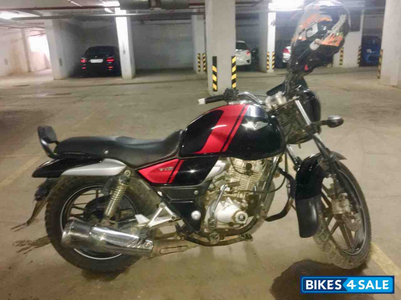 Bajaj V15