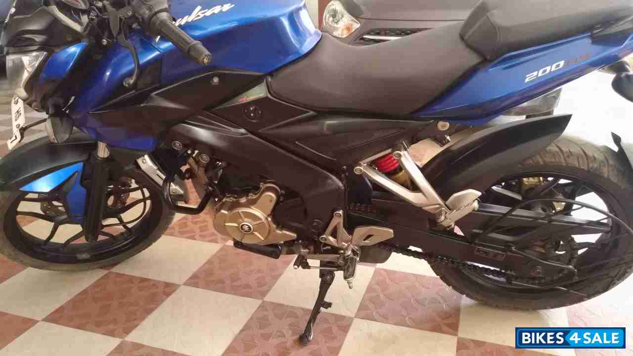 Bajaj Pulsar 200 NS