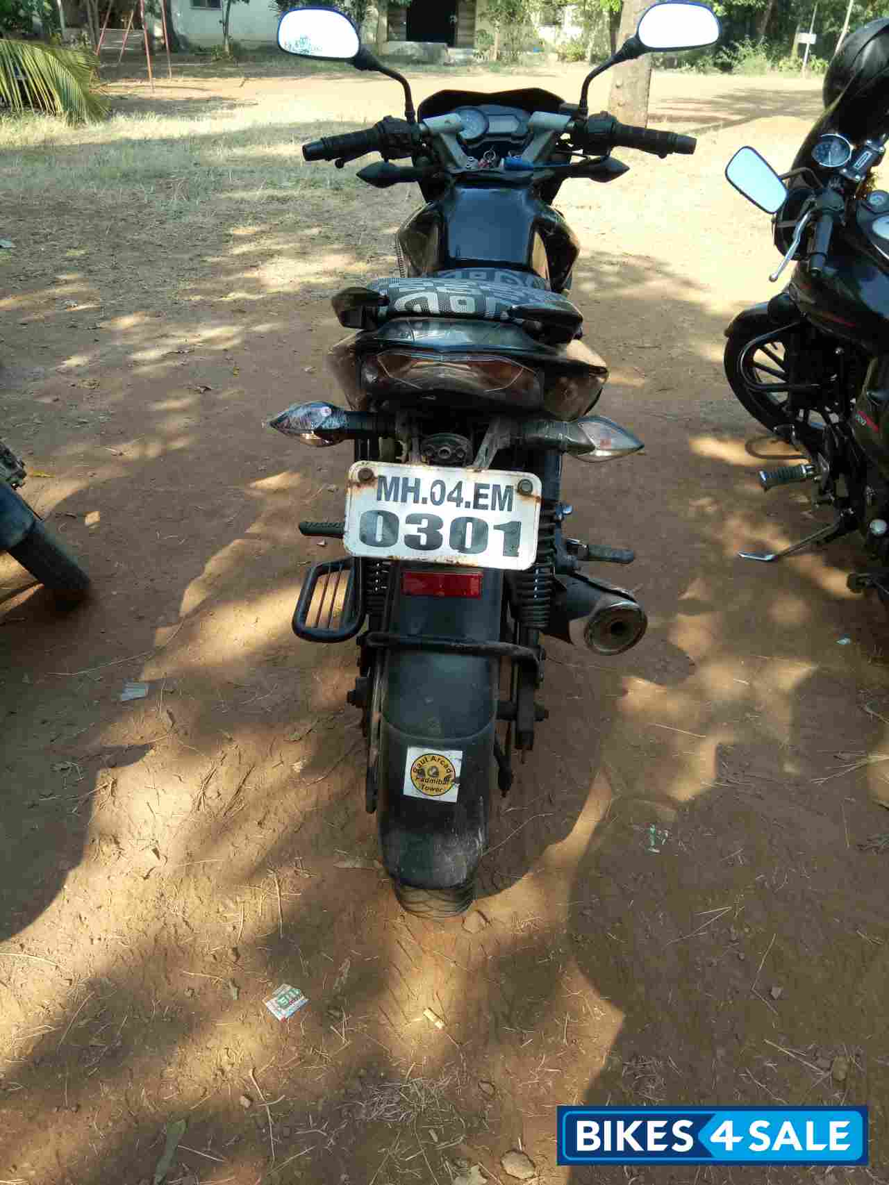 Black Bajaj Pulsar 135LS