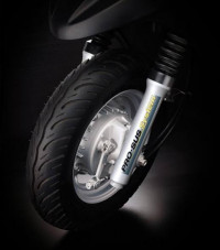 Silver Mahindra Flyte