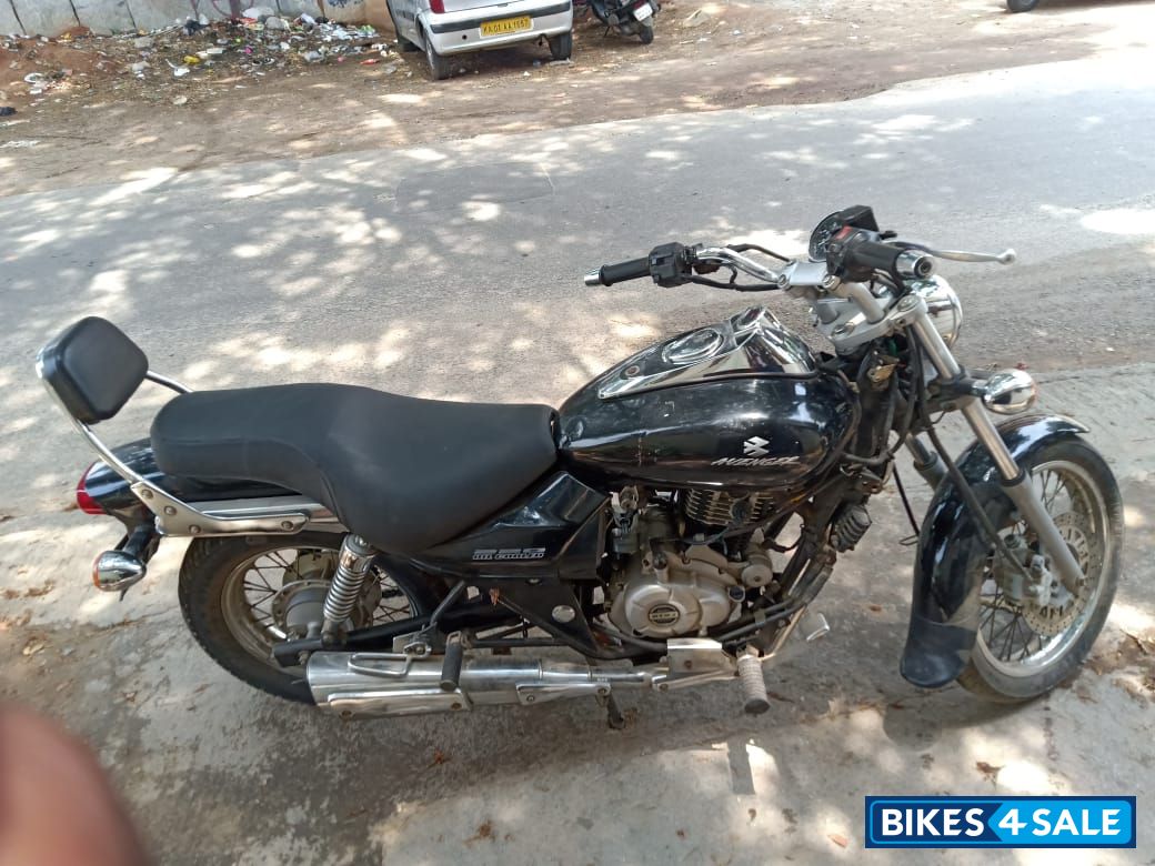 Bajaj Avenger 220 DTS-i