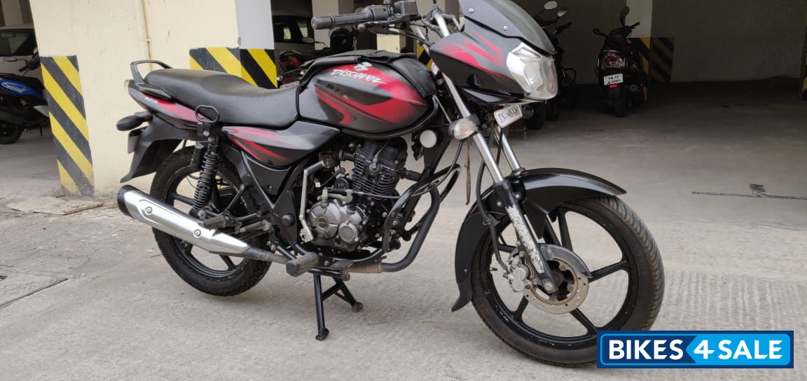 Black/red Bajaj Discover 125 Black/red Bajaj Discover 125