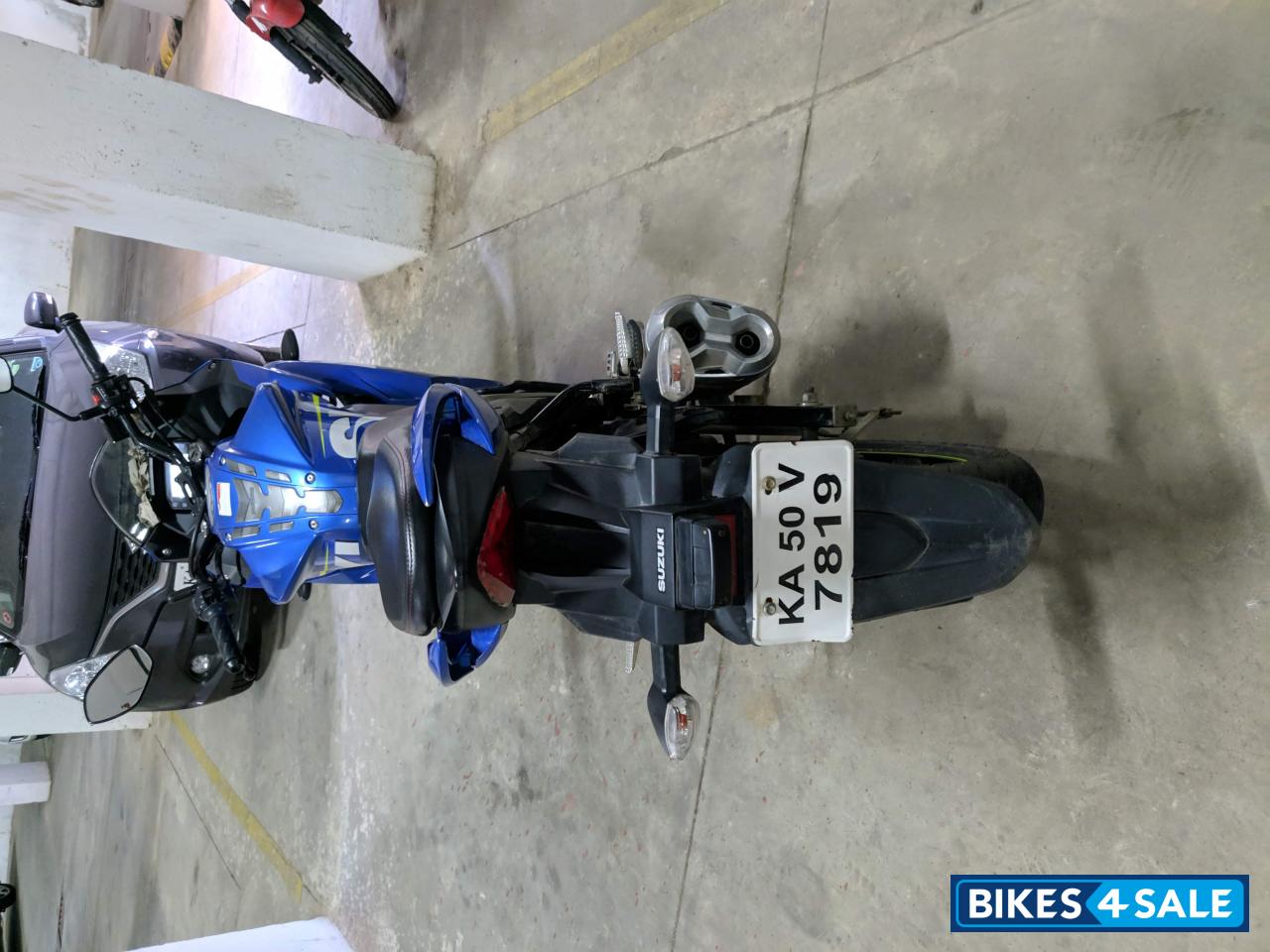 Blue Suzuki Gixxer SF