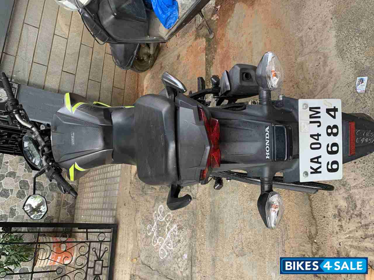 Grey - Matte Finish Honda CB Hornet 160R