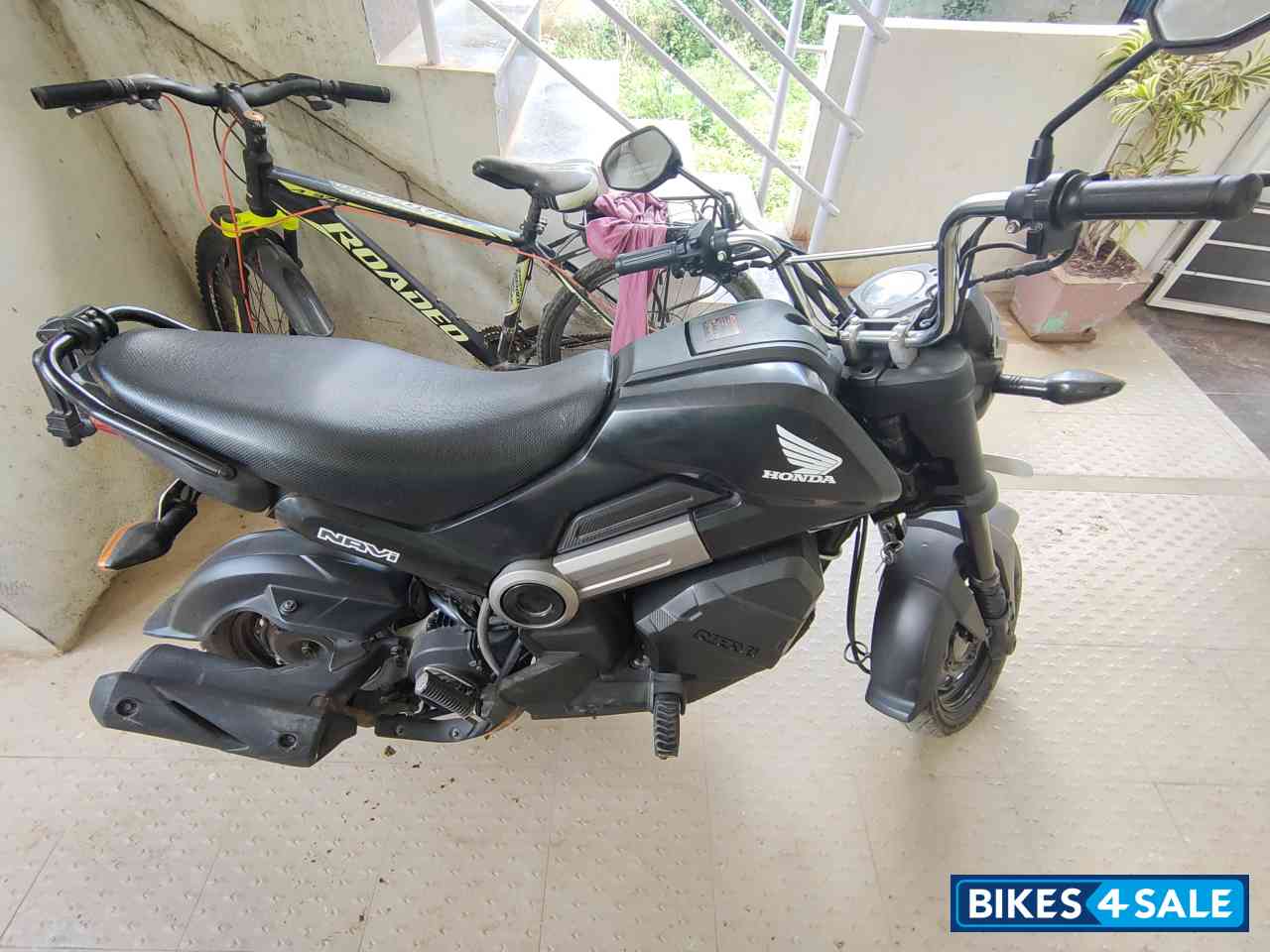 Black Honda Navi Black Honda Navi