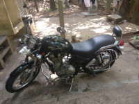 Black Royal Enfield Thunderbird 350